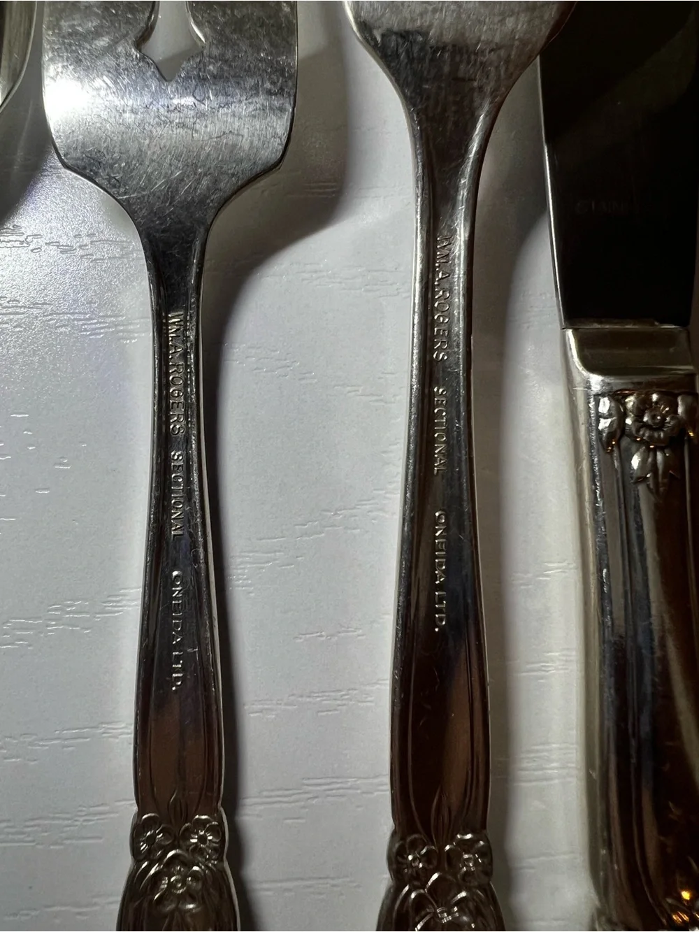 Stainless Set of Silverware (2 sets of spoons, 2 sets of forks, 1 set of knifes)